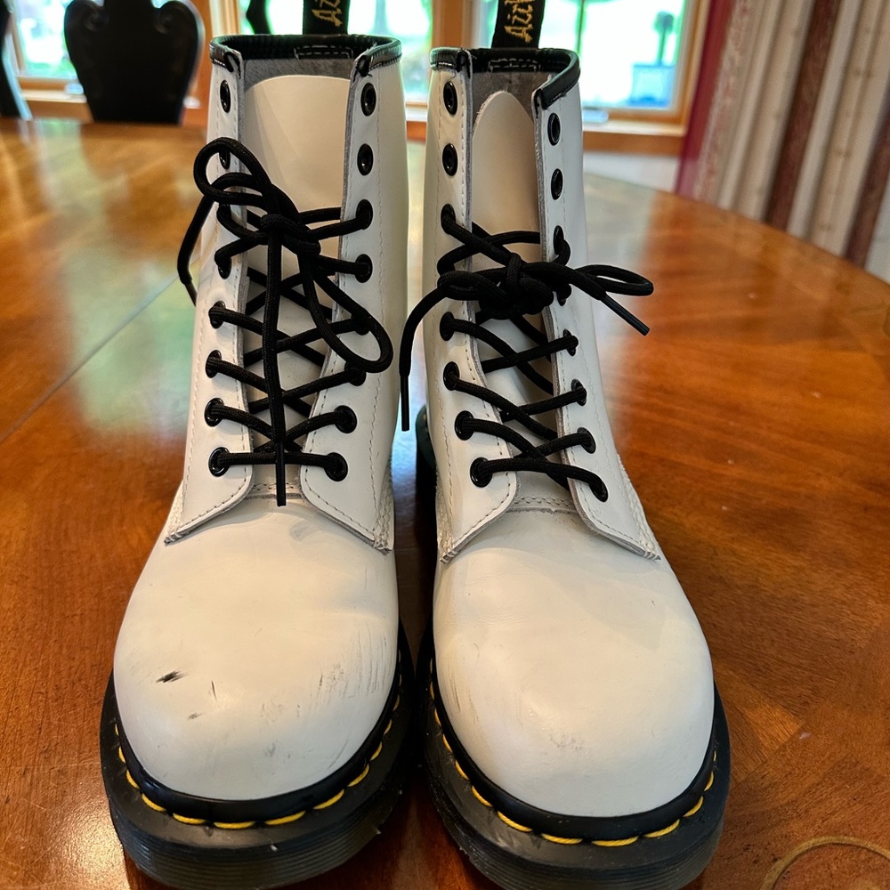 Dr. Martens Women’s White Ankle Boots 39 (8.5)
